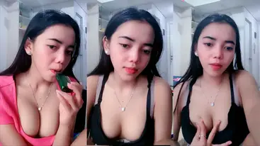 Bunga Host Mango Live Pamer Bodi Mulus