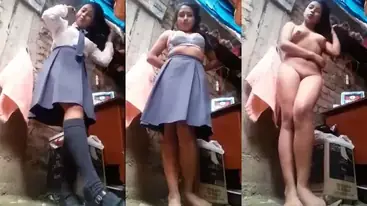 Siswi SMA Pasrah Buka Baju Depan Pacar di Kamar